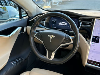 Tesla Model S foto 10