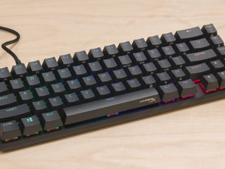 продам новую клавиатуру Hyperx Alloy Origins 65 foto 2