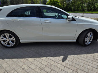 Mercedes A-Class foto 2