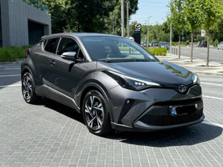 Toyota C-HR foto 2