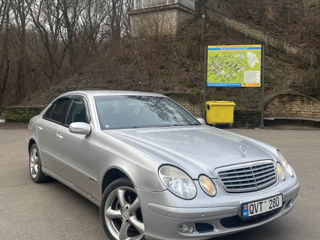 Mercedes E-Class foto 2