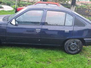 Opel Kadett foto 2