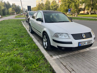 Volkswagen Passat foto 1