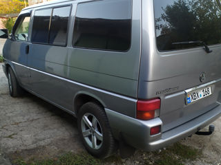 Volkswagen Multivan foto 3