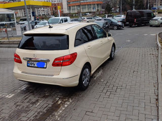 Mercedes B-Class foto 3