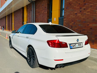 BMW 5 Series foto 4