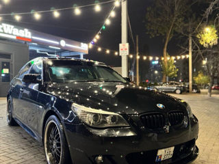 BMW 5 Series foto 4