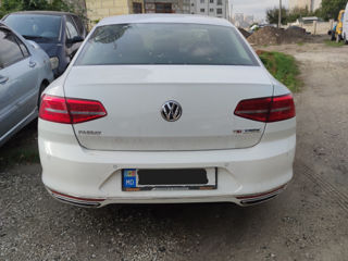 Volkswagen Passat foto 2