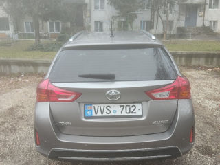 Toyota Auris foto 3