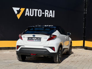 Toyota C-HR foto 8