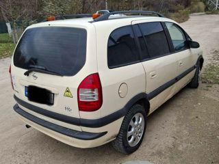 Opel Zafira foto 4