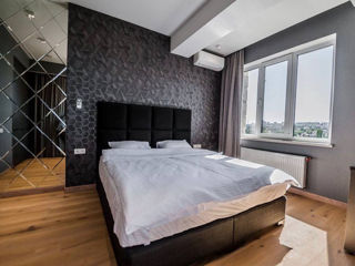 Apartament cu 2 camere, 90 m², Centru, Chișinău foto 1