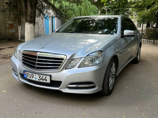 Mercedes E-Class foto 1