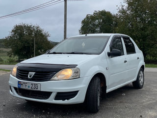 Dacia Logan foto 1