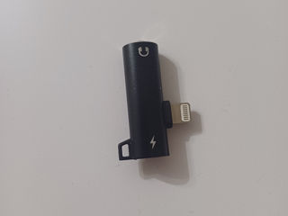 2în1Adapter Audio  iPhone (Urgent)... foto 1