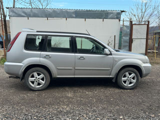 Nissan X-Trail foto 3