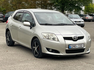 Toyota Auris foto 1