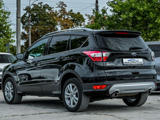 Ford Kuga foto 2