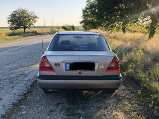 Mercedes C-Class фото 4