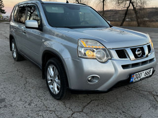 Nissan X-Trail foto 2