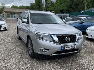 Nissan Pathfinder foto 3