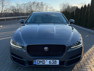 Jaguar XE foto 3