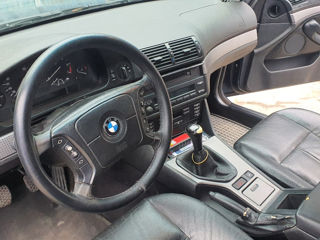 BMW 5 Series foto 7