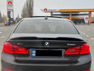 BMW 5 Series foto 5