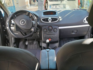 Renault Clio foto 4