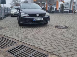 Volkswagen Jetta foto 7