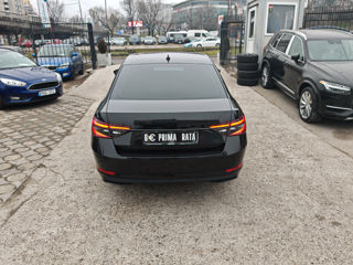 Skoda Superb foto 7