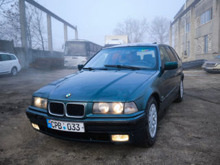 BMW 3 Series foto 4