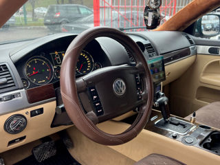 Volkswagen Touareg foto 10