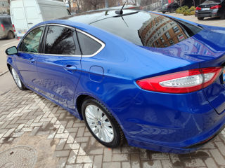 Ford Fusion foto 8