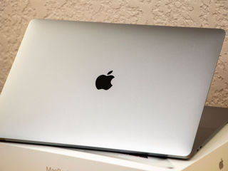 Macbook Pro 15 2018/ Core I7 8750H/ 16Gb Ram/ Radeon Pro 555X/ 500Gb SSD/ 15.4" Retina!! foto 8