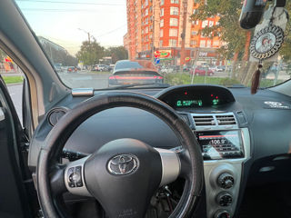 Toyota Yaris foto 9