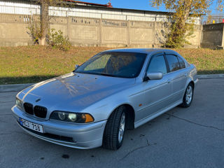 BMW 5 Series foto 5