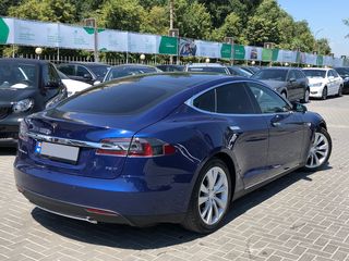 Tesla Model S foto 3