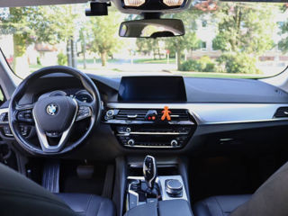 BMW 5 Series foto 8