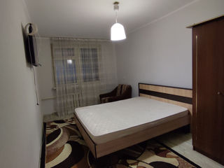 Apartament cu 3 camere, 78 m², Poșta Veche, Chișinău foto 3