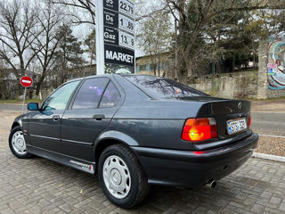 BMW 3 Series foto 7