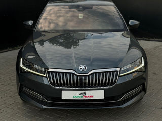 Skoda Superb foto 3