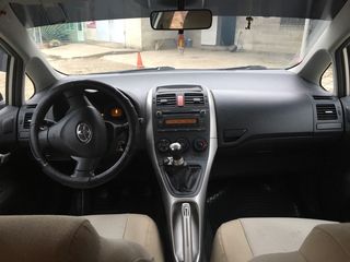 Toyota Auris foto 4