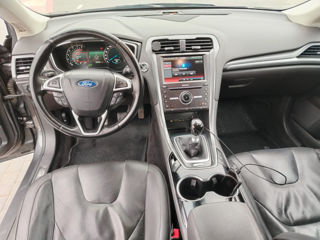 Ford Mondeo foto 9