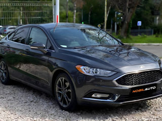 Ford Fusion foto 2