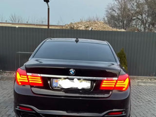 BMW 7 Series foto 3