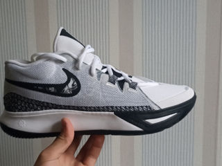 Nike Kyrie Flytrap VI White Black Men's Basketball Shoes/Sneakers mărimea 45.5 NOI foto 3