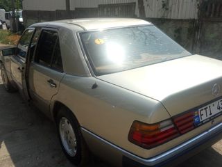 Mercedes Series (W124) foto 6