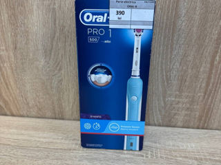 Perie electrica ORAL B