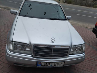 Mercedes C Class foto 1